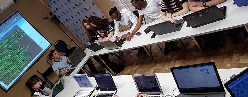 Безопасное развитие цифровых экосистем станет главной темой международного онлайн-тренинга Cyber Polygon